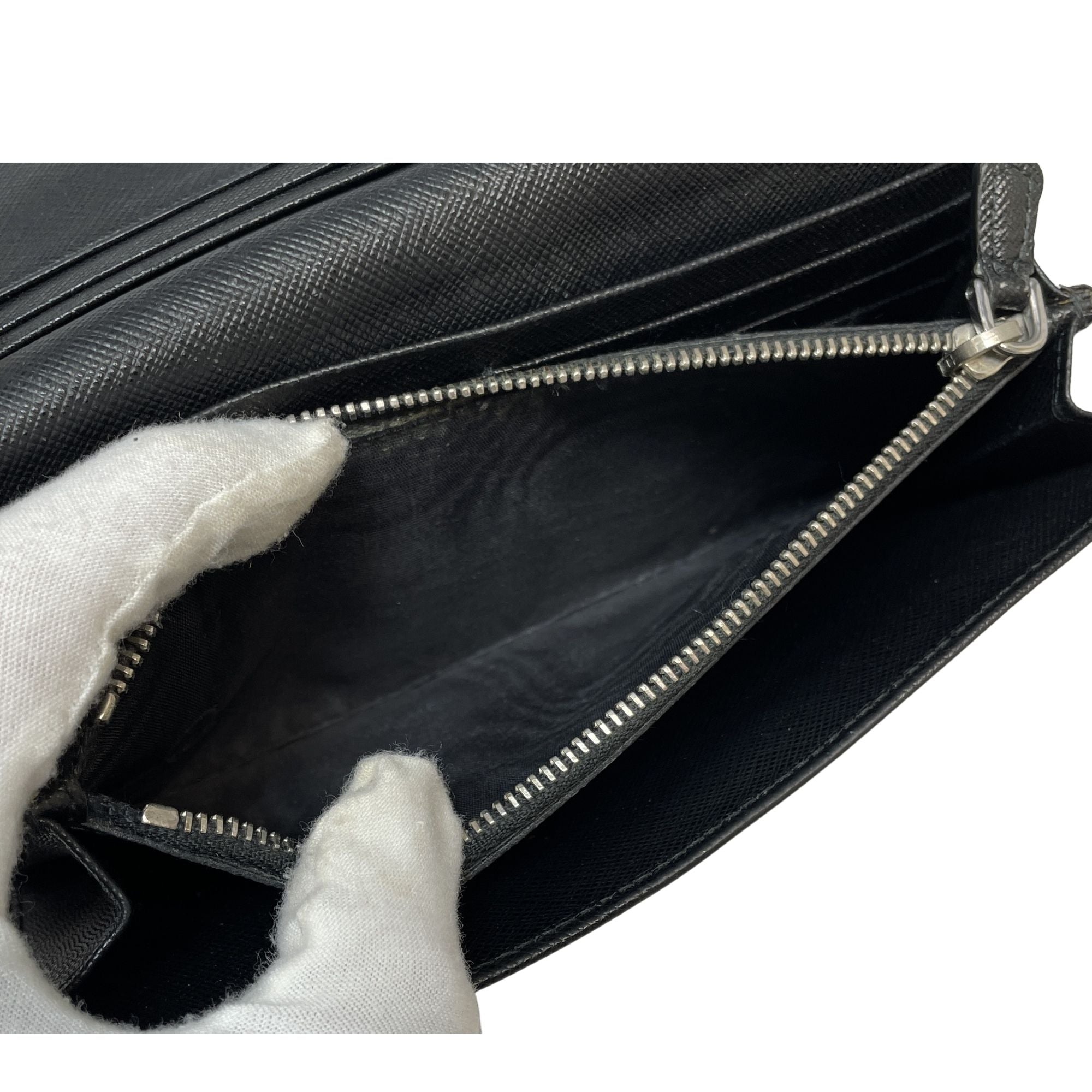 Cartera Prada Saffiano Negra con Cadena y Tarjetero
