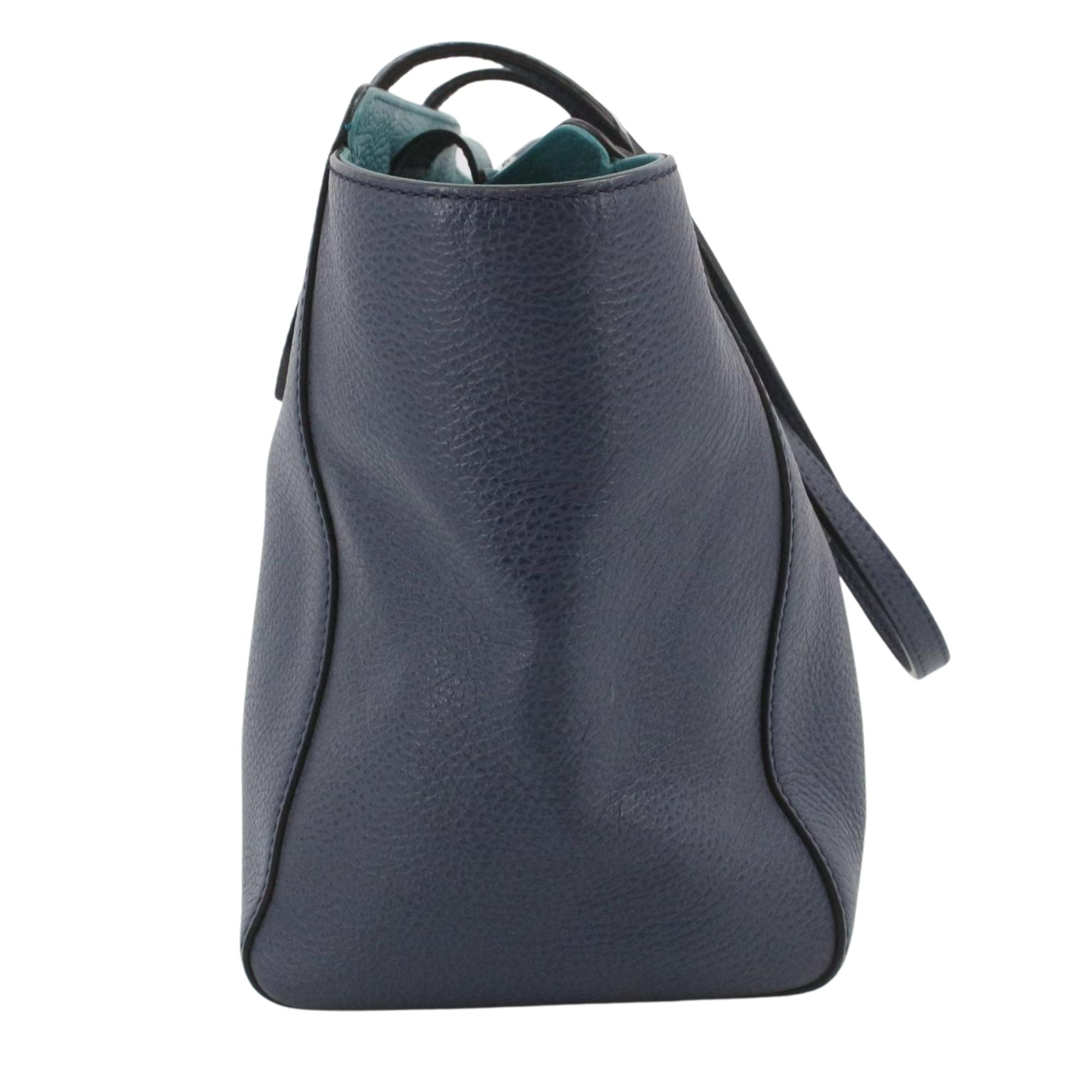 Gucci Swing Tote en piel azul marino