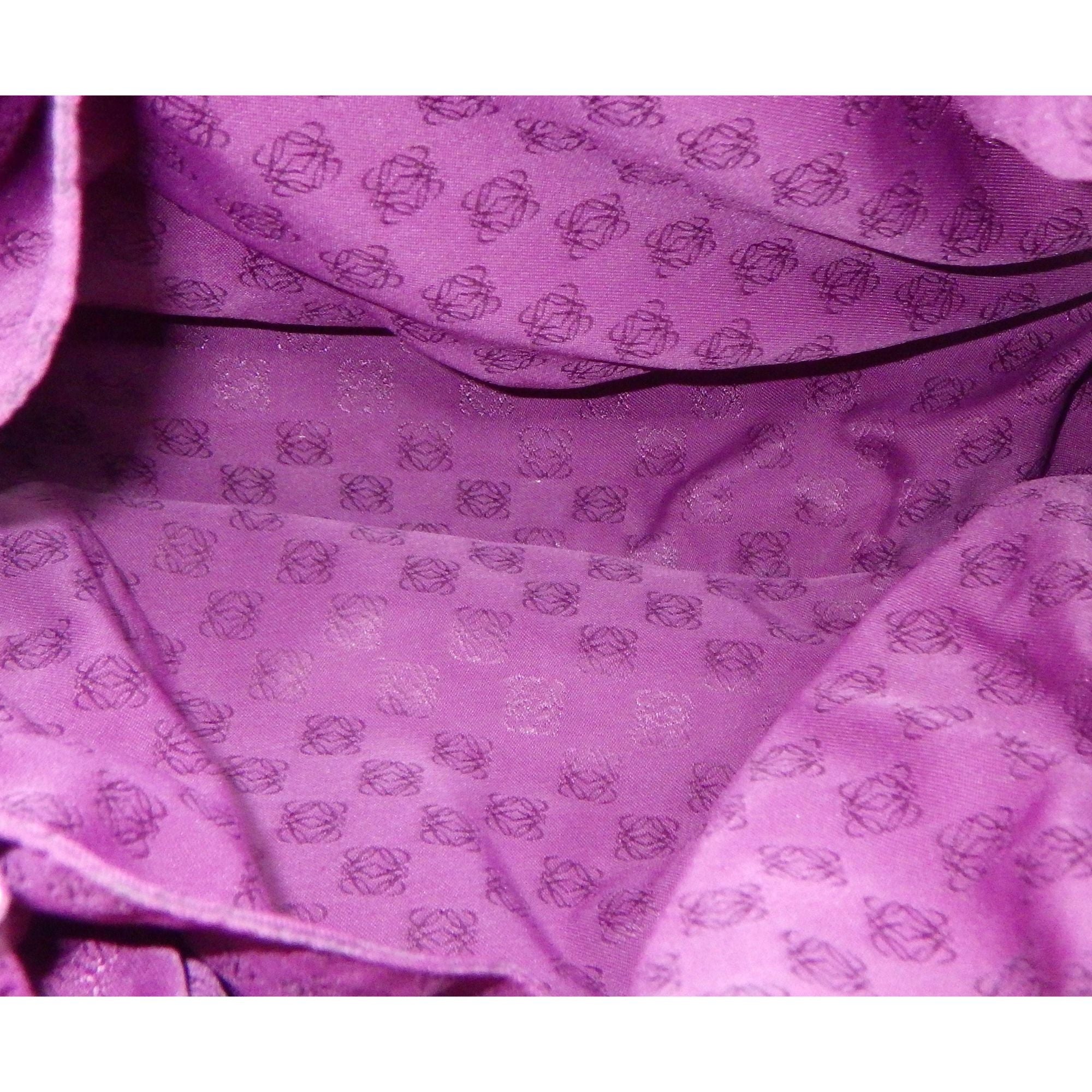 Bolso Loewe Flamenco Rosa en Piel Granulada con Borlas