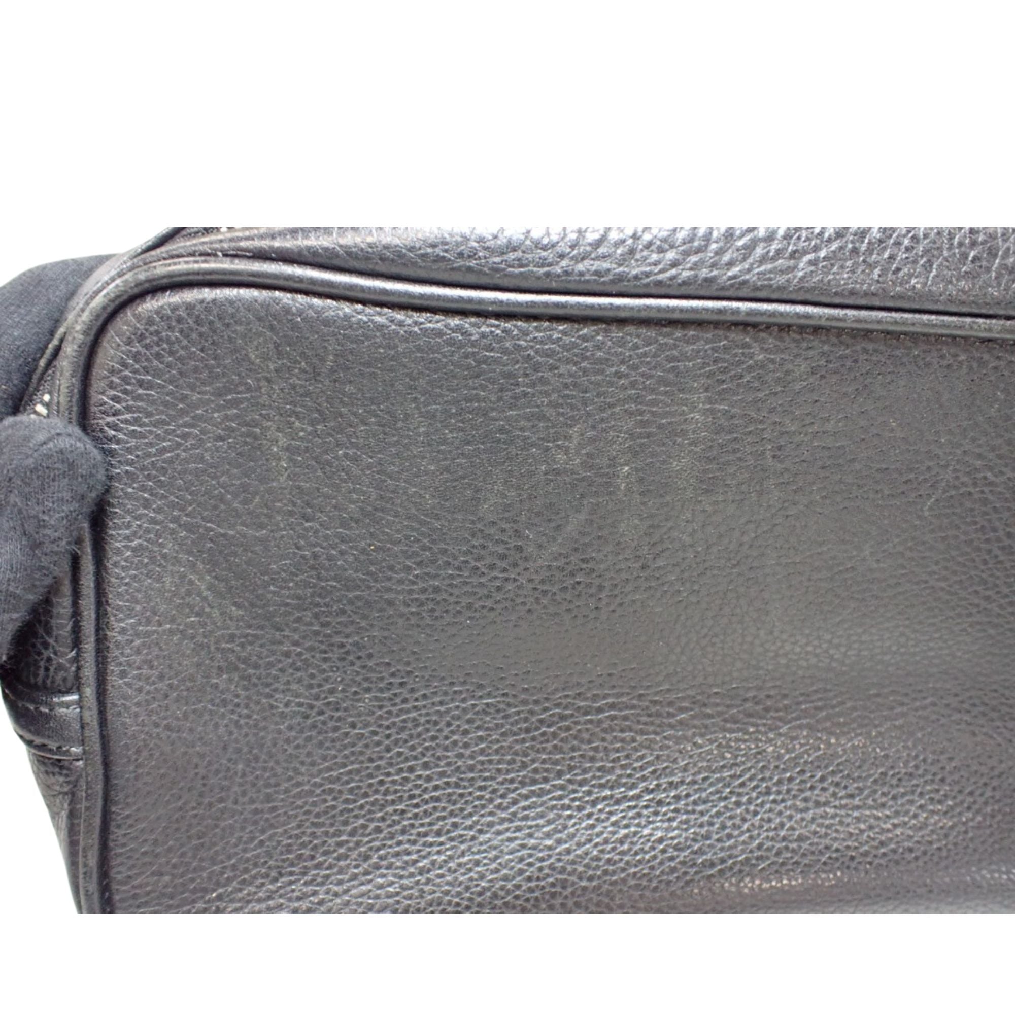 Bolso de mano Burberry para caballero en piel negra granulada