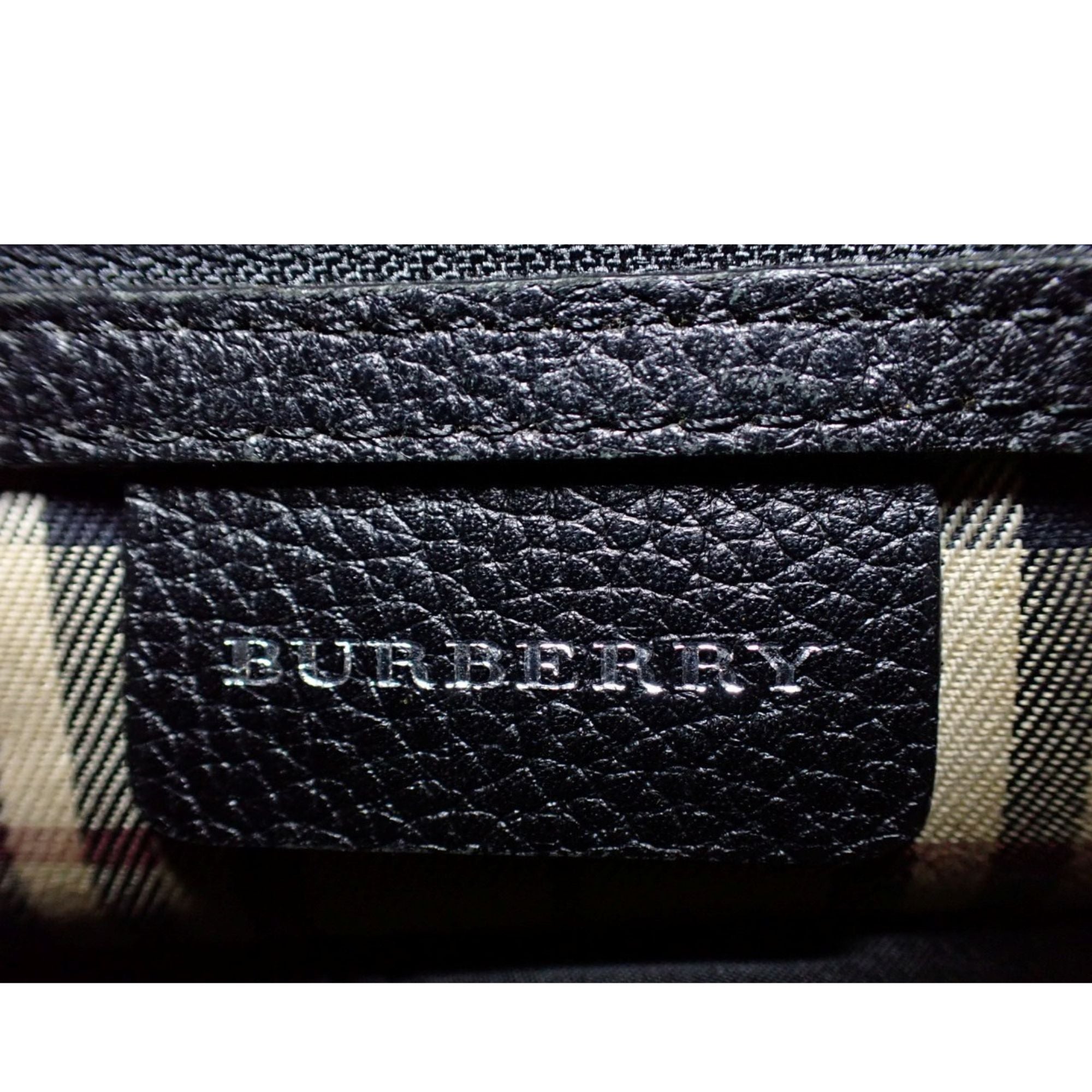Bolso de mano Burberry para caballero en piel negra granulada