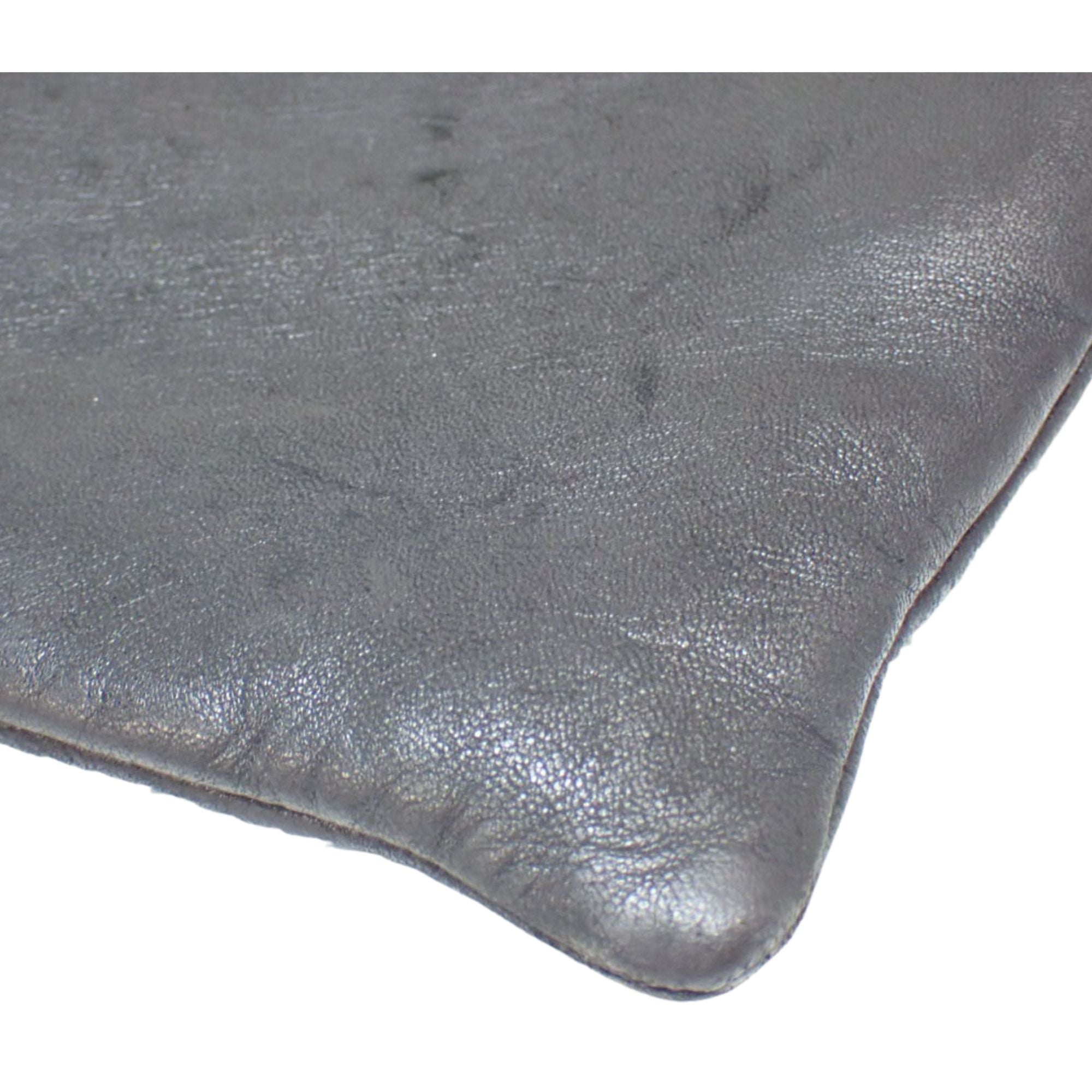 Bolso Loewe Cushion Negro de Piel | Diseño Minimalista Vintage