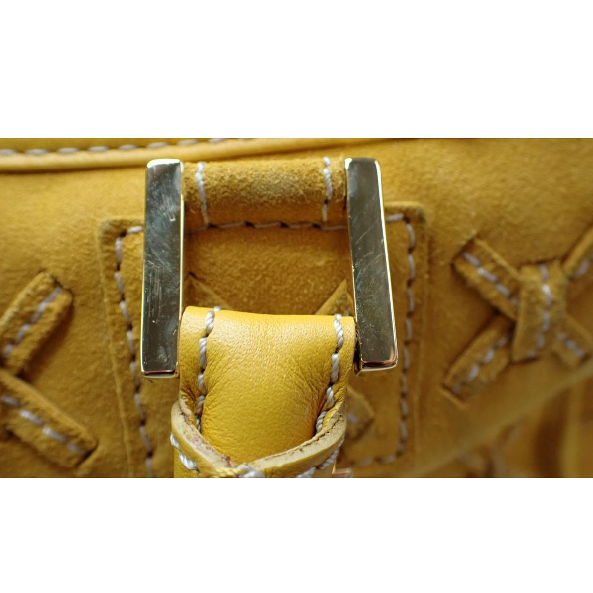 Loewe Amazona Edición Especial 2009 – Bolso de ante amarillo con anagrama y candado dorado