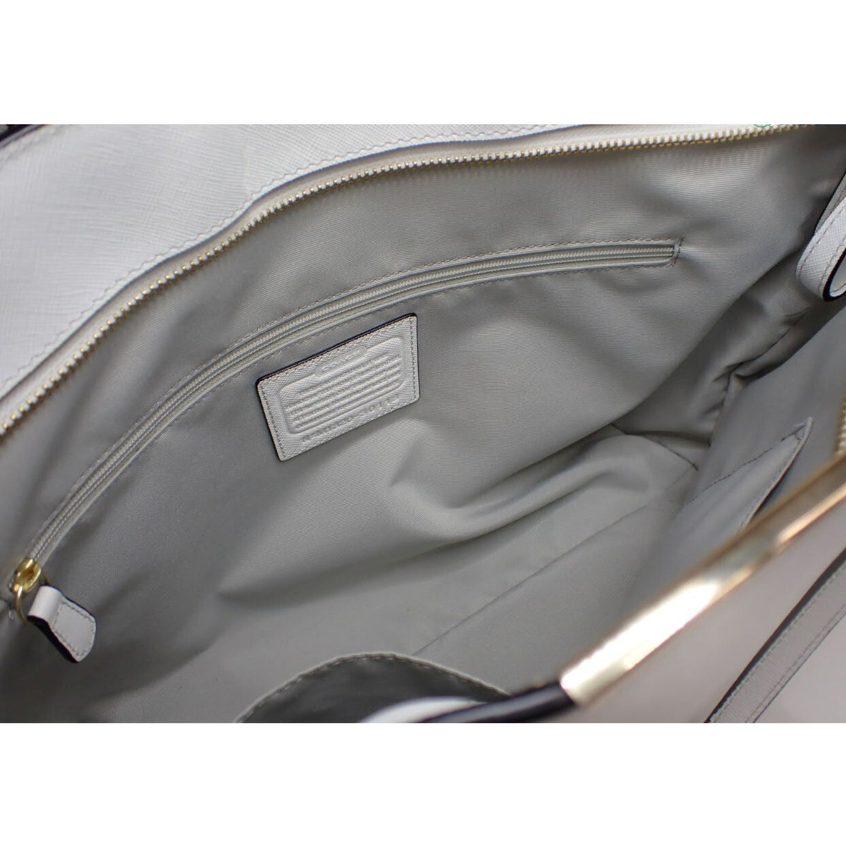 Coach Tote – Bolso shopper de piel blanca y negra con estampado geométrico degradado