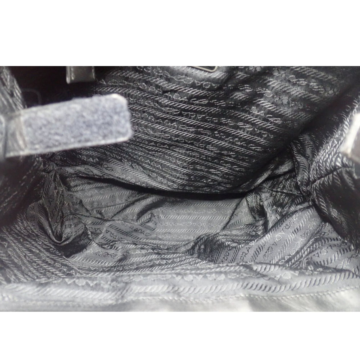 Prada Vintage – Bolso de mano de piel negra con asas rígidas