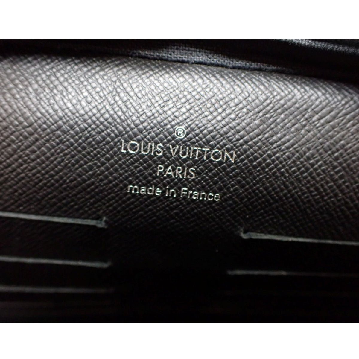 Louis Vuitton Neo Pavel Taiga Ardoise – Bolso de mano de piel negra