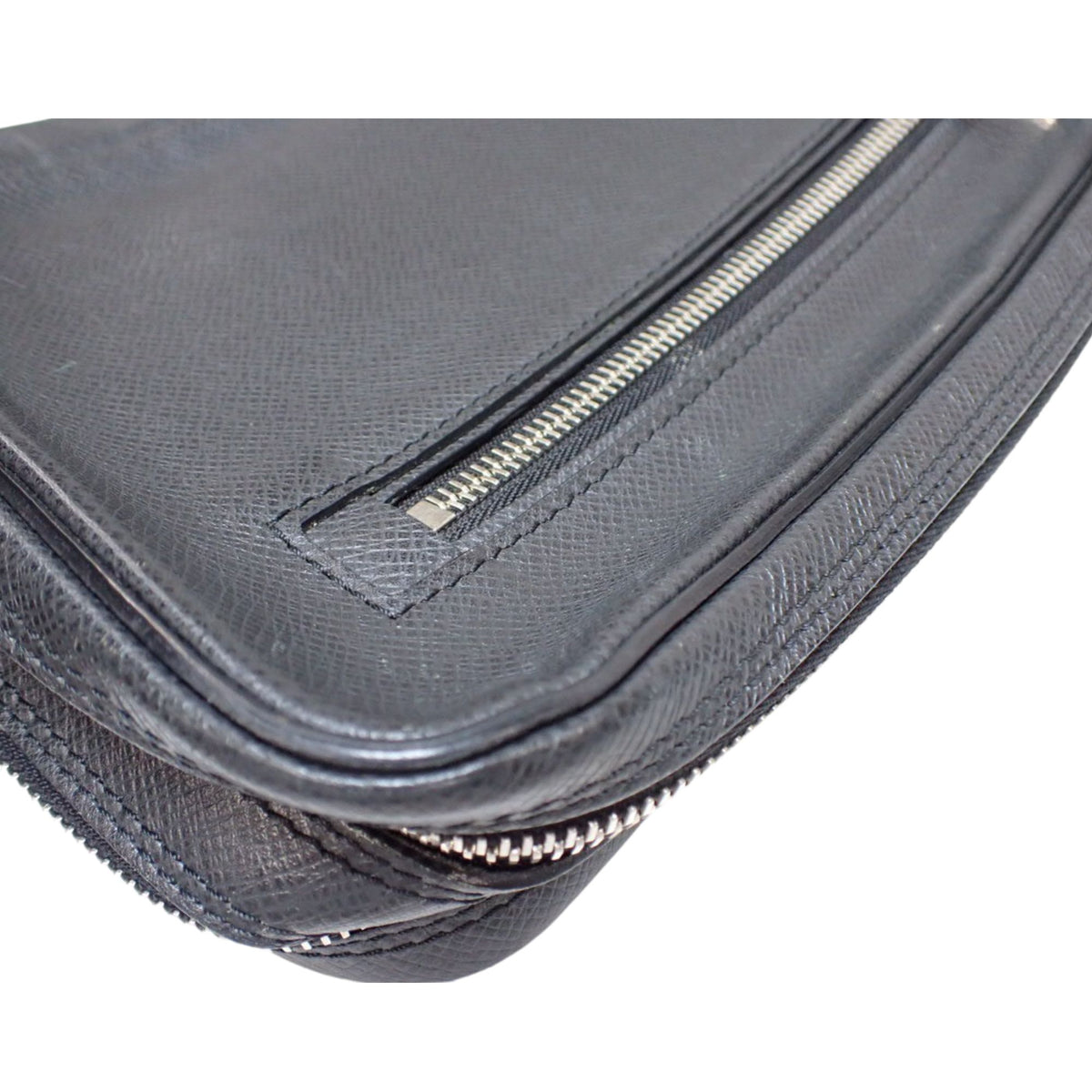 Louis Vuitton Neo Pavel Taiga Ardoise – Bolso de mano de piel negra