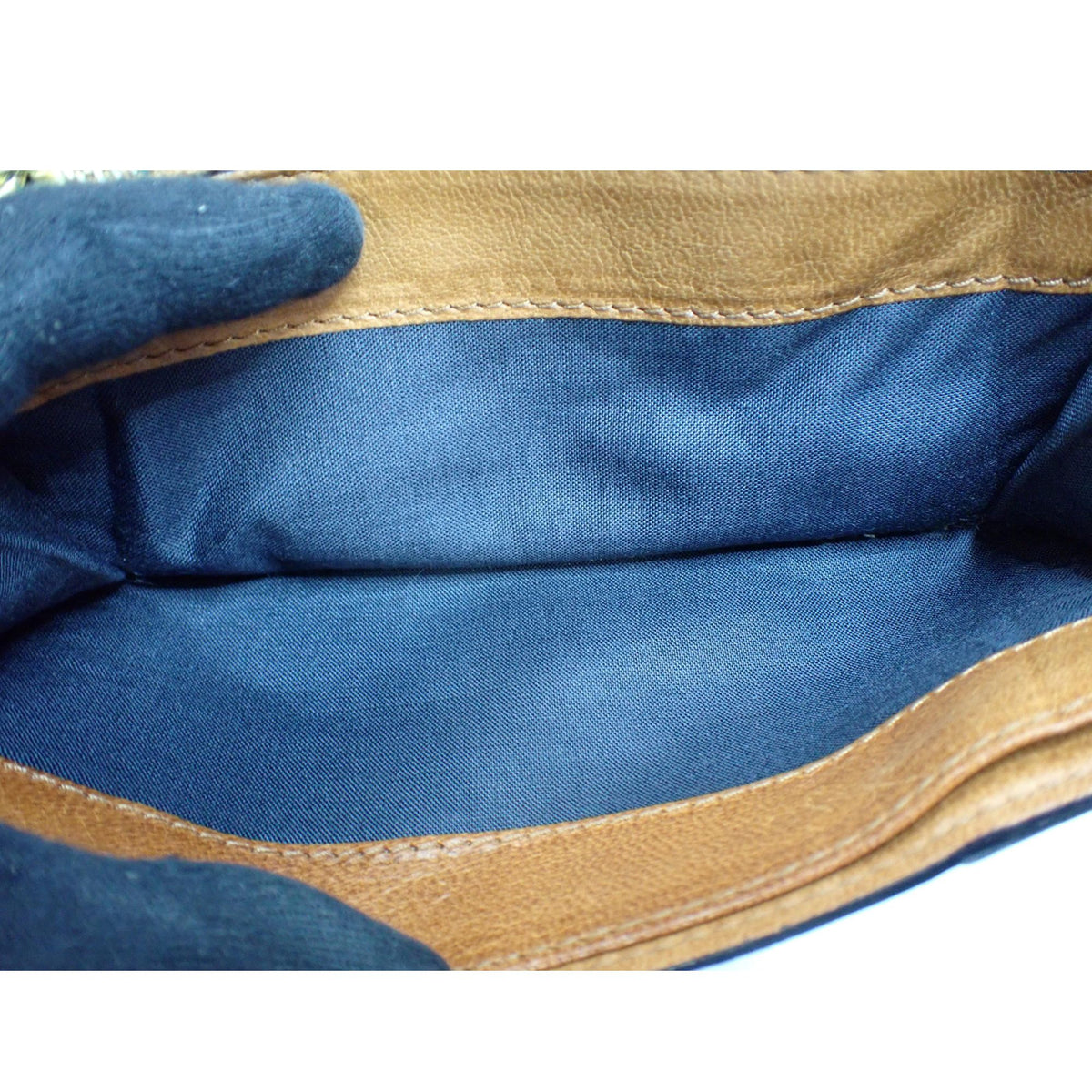 Chloé – Cartera de piel marrón coñac con placa dorada