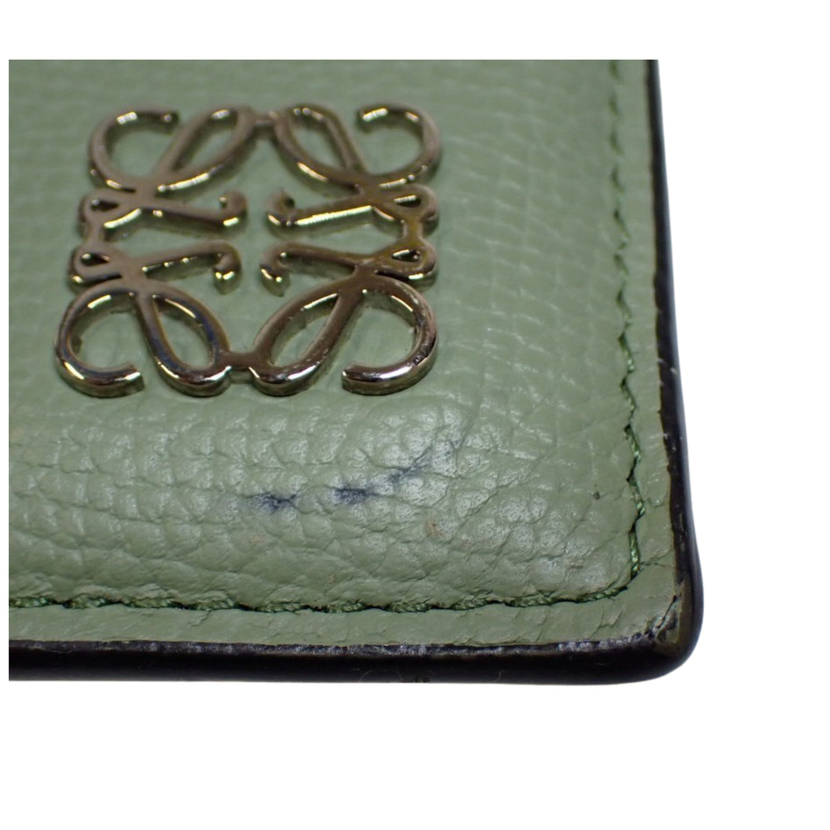 Loewe Anagram Tarjetero de Piel Verde Salvia con Logo Metálico