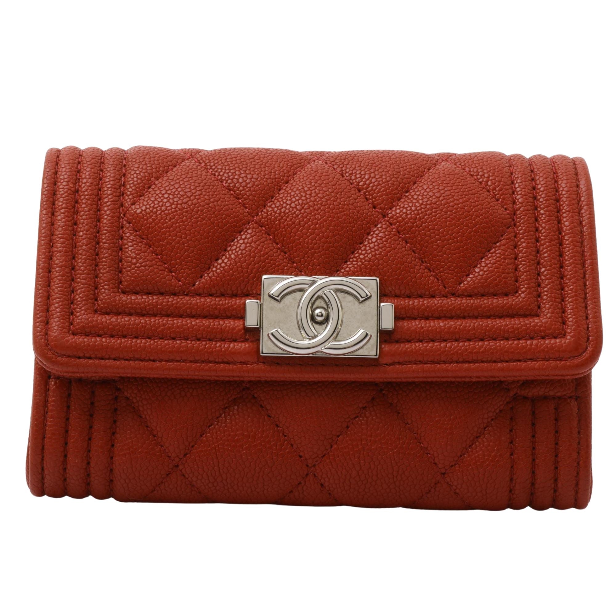 Chanel Boy Wallet Small Roja en Piel Caviar Acolchada
