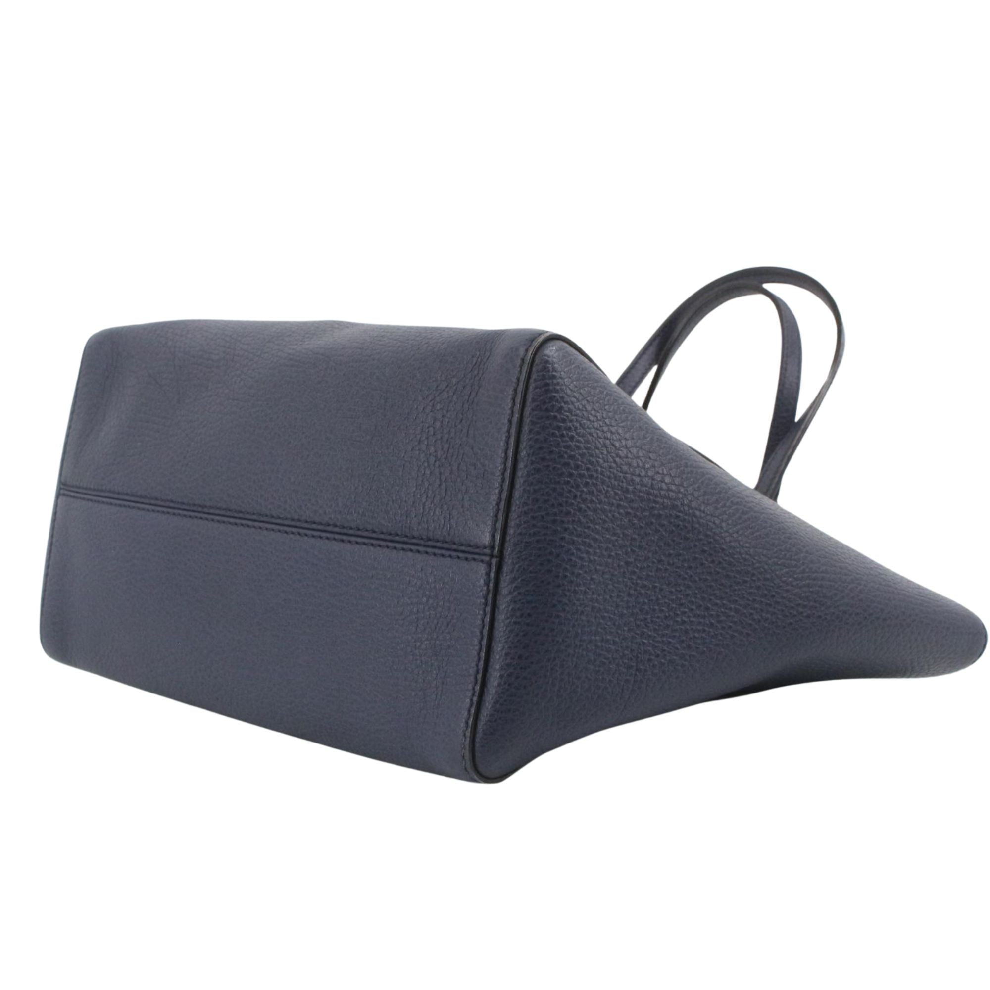Gucci Swing Tote en piel azul marino