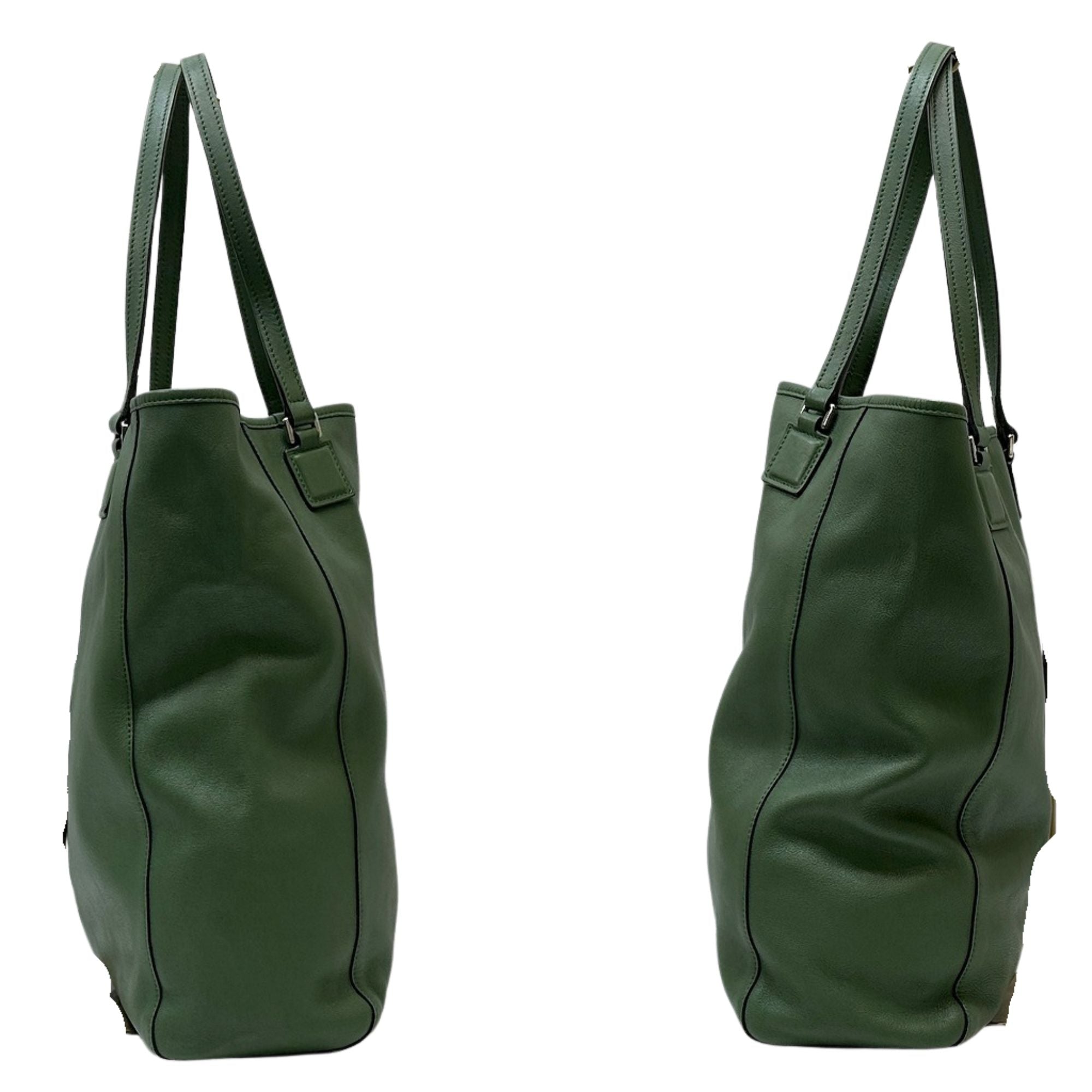 Bolso Tote Loewe Verde en Piel – Elegancia Española Atemporal