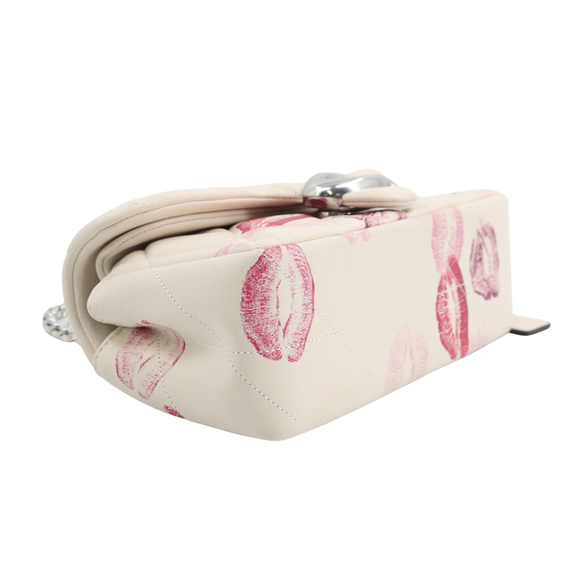 Coach Pillow Tabby 20 Kiss Print en Piel Acolchada Marfil