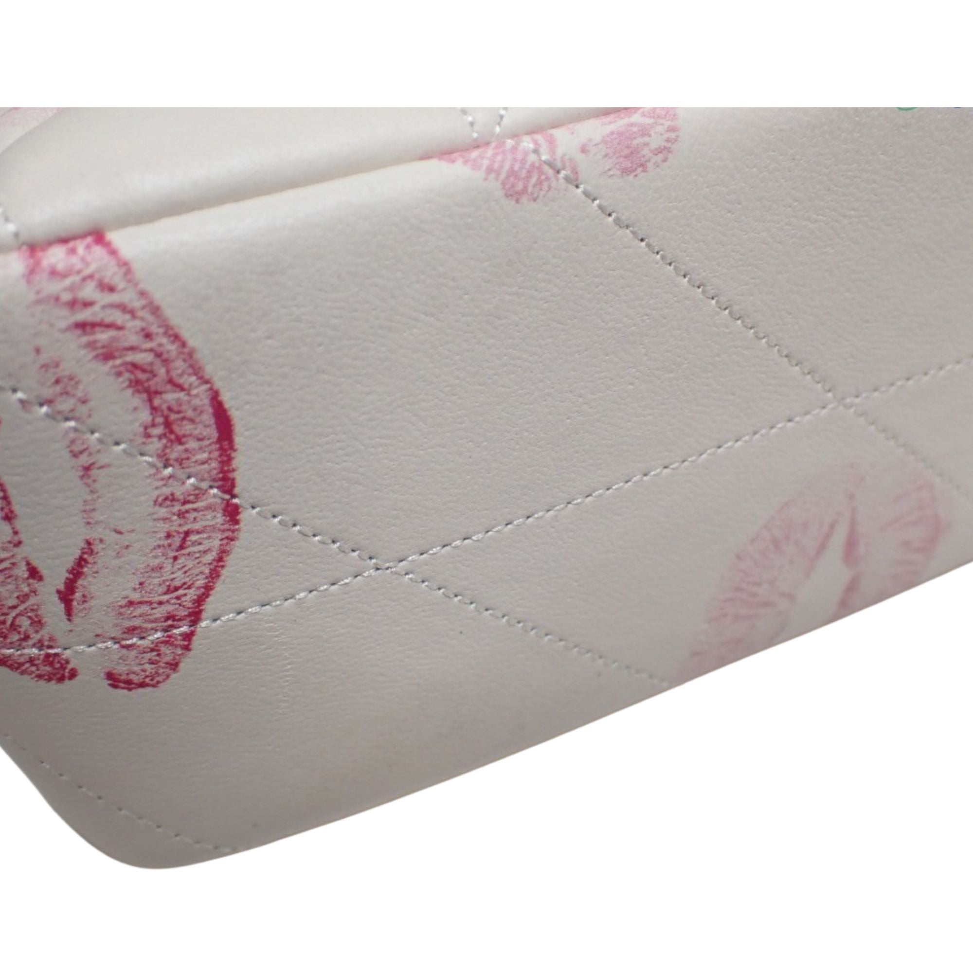 Coach Pillow Tabby 20 Kiss Print en Piel Acolchada Marfil
