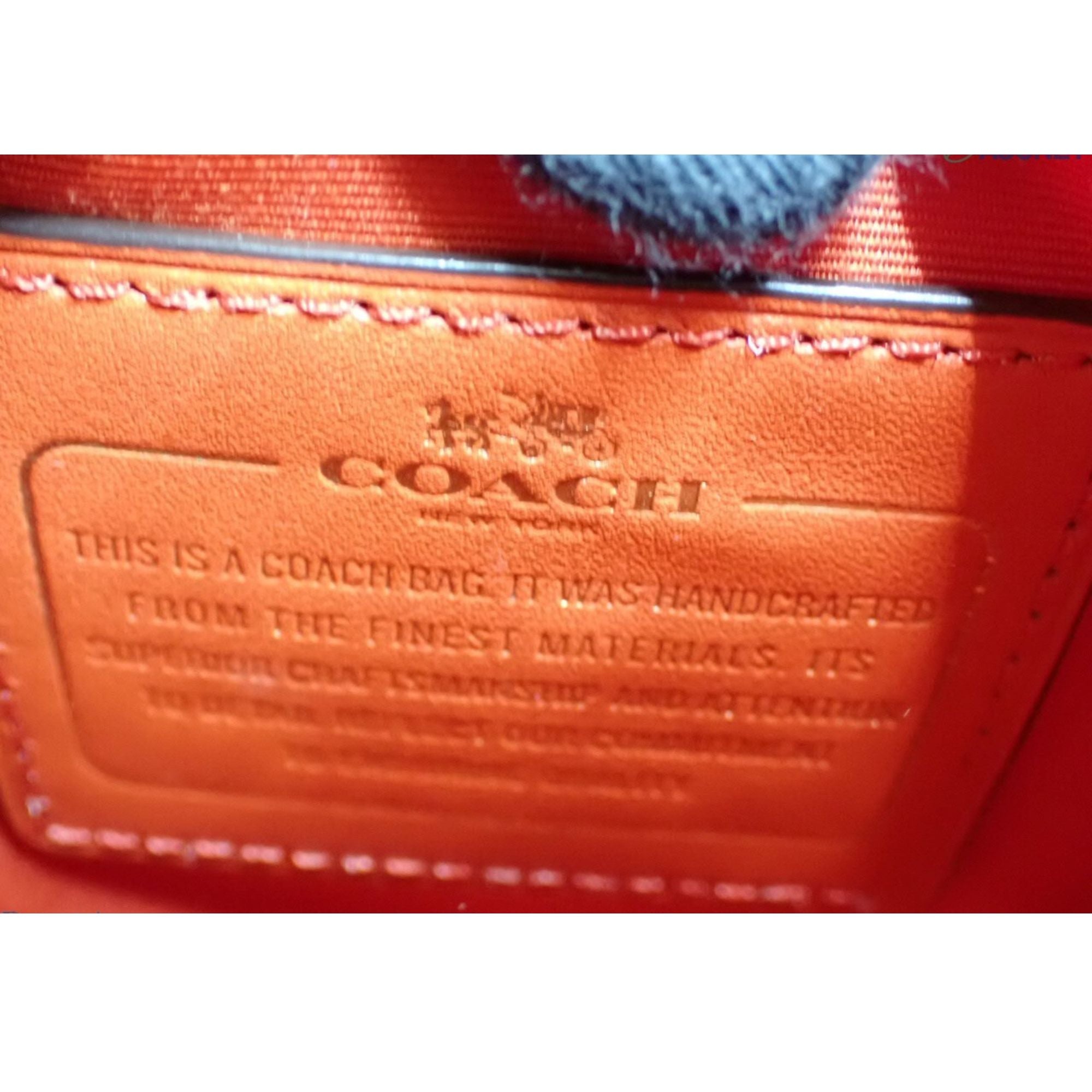 Bolso Coach Prairie Satchel Rosa con Flores 3D | Piel Granulada y Bandolera