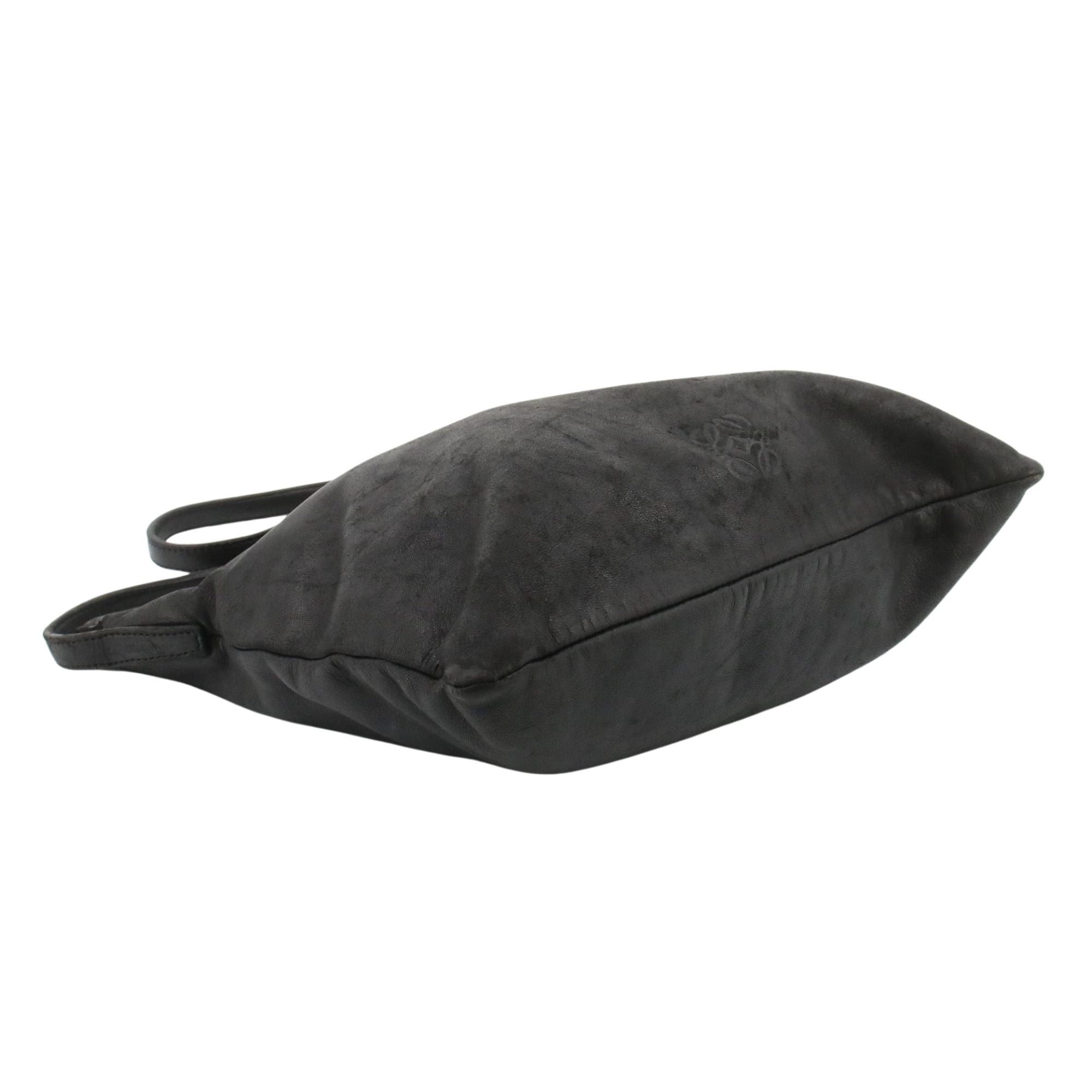 Bolso Loewe Cushion Negro de Piel | Diseño Minimalista Vintage