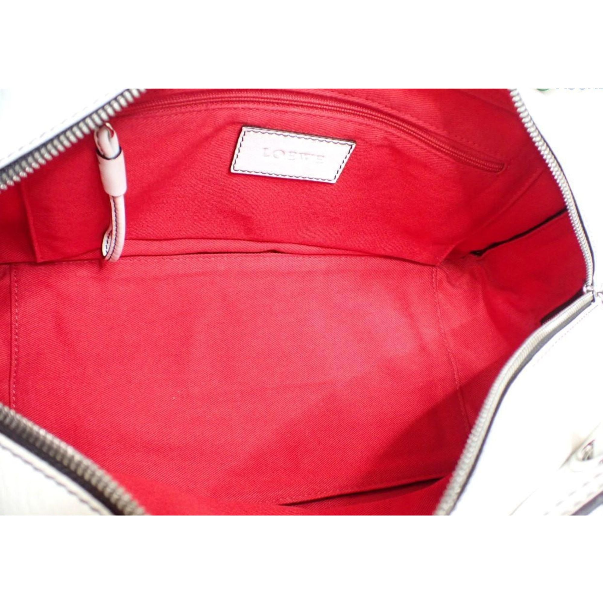 Bolso Loewe Tote en Piel Blanca con Anagrama y Logo LOEWE – Vintage