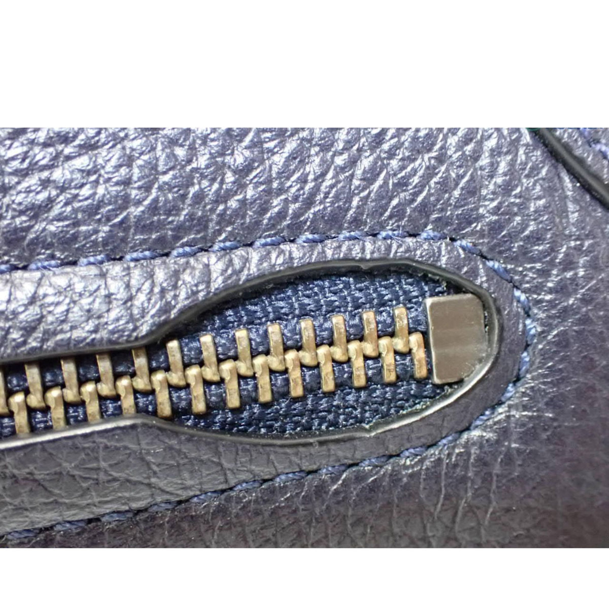 Coach New York – Bolso bandolera de piel azul marino con cadena