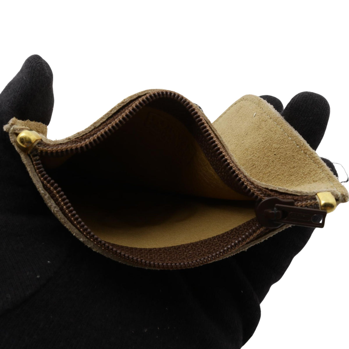 Loewe – Monedero de ante marrón oliva con anagrama grabado | Made in Spain
