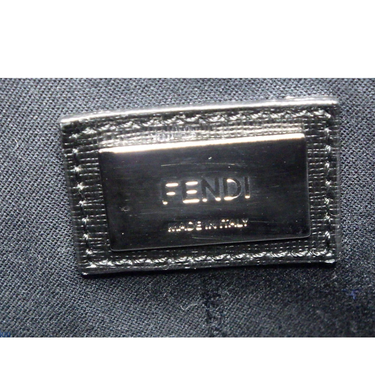 Fendi Tote negro con logo FENDI multicolor en relieve