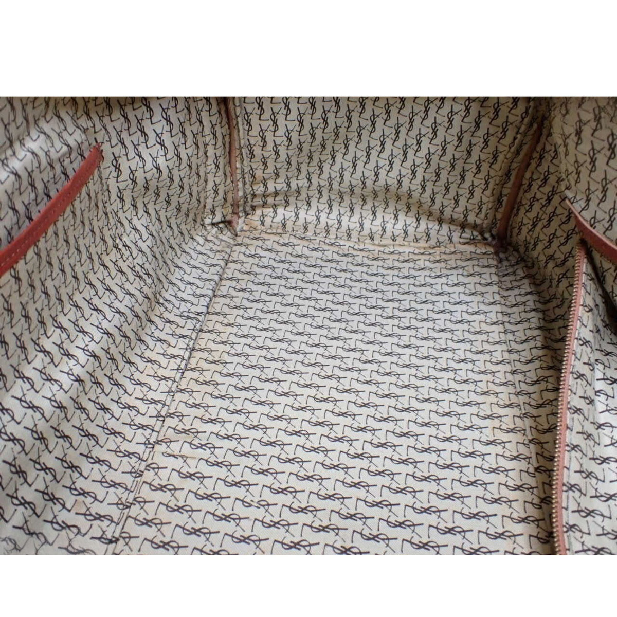 Yves Saint Laurent Bagages – Bolso de viaje vintage marrón coñac con piel perforada y cinco bolsillos