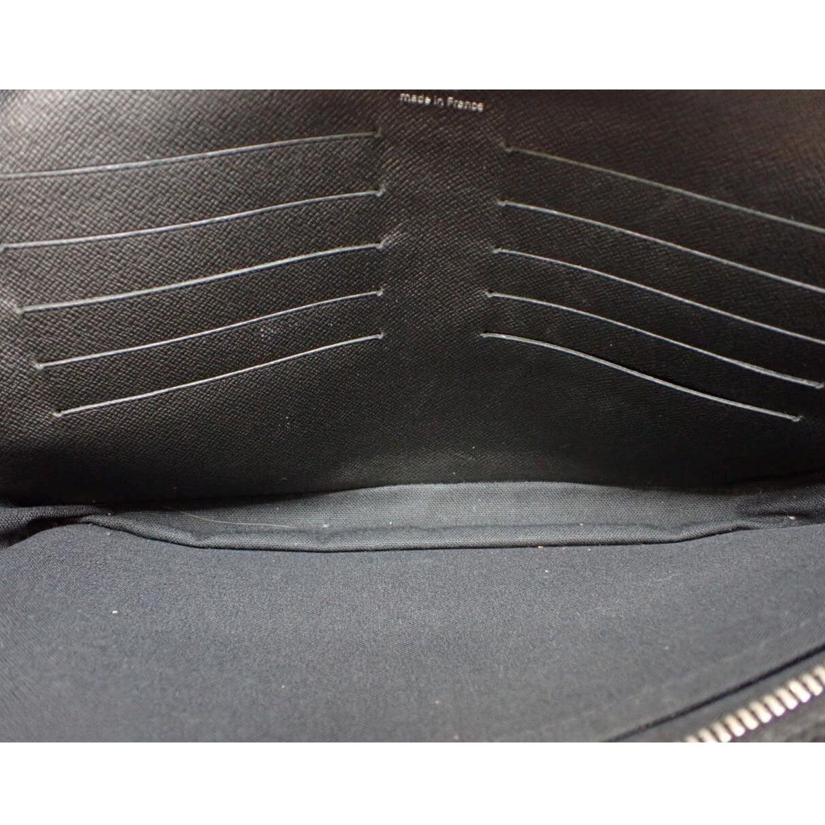 Louis Vuitton Neo Pavel Taiga Ardoise – Bolso de mano de piel negra