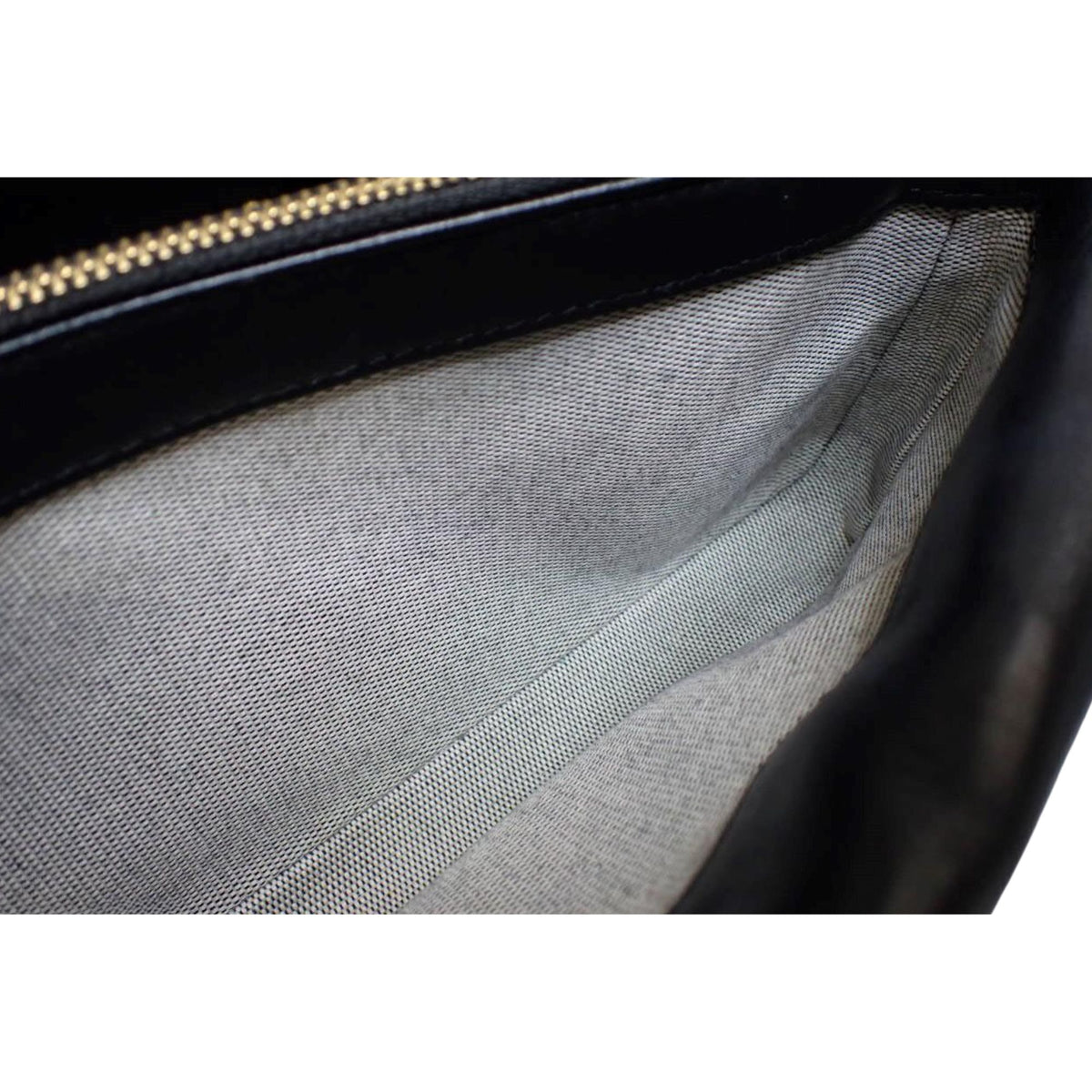 Coach Tabby acolchado negro de piel con cadena dorada