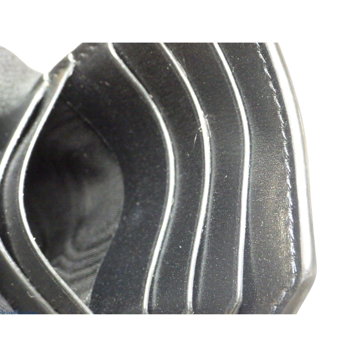 Saint Laurent YSL Tarjetero de Piel Negra con Cremallera y Monograma Dorado