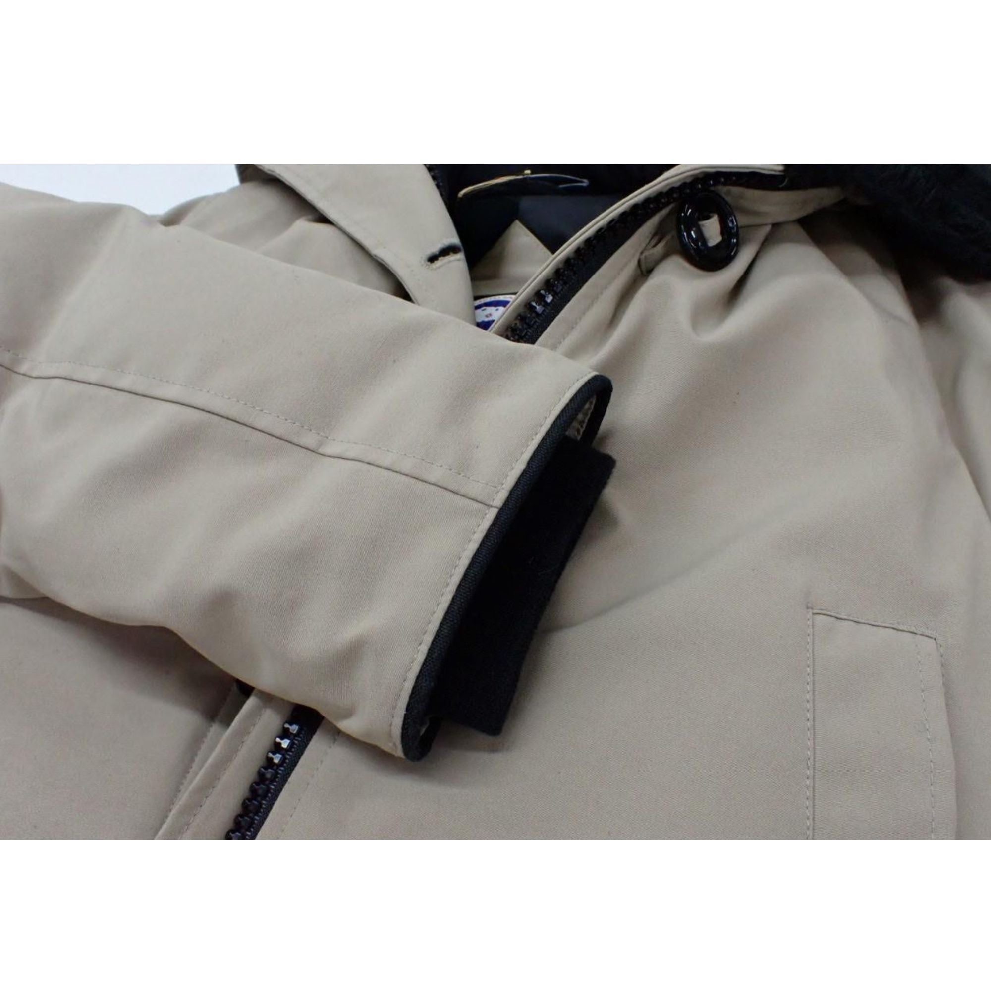 Canada Goose Kensington Parka beige con capucha de pelo – Sin usar